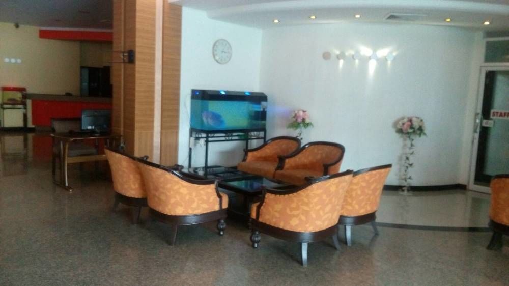 Bp Grand Suite Hotel Хатъяй Экстерьер фото