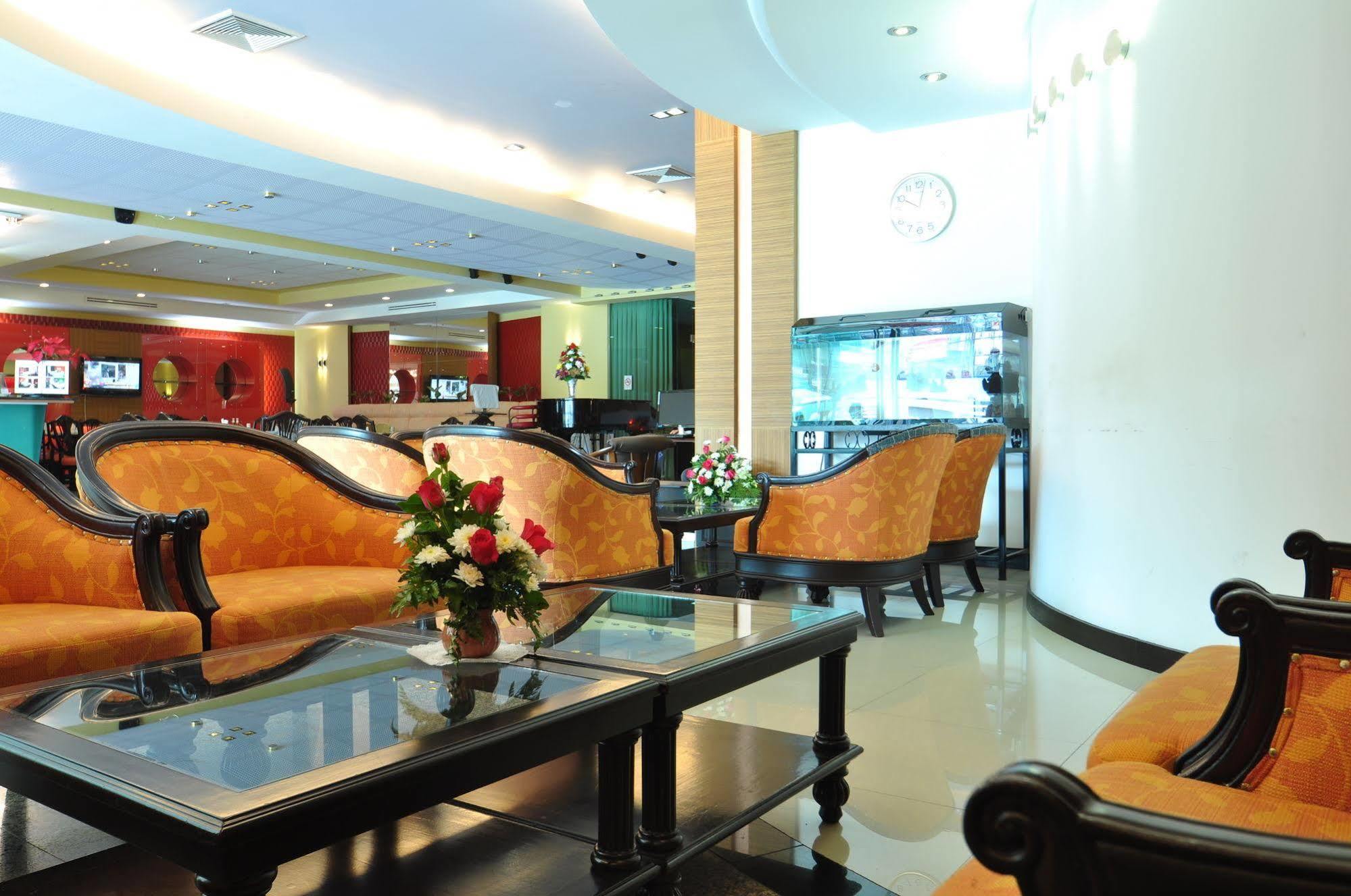 Bp Grand Suite Hotel Хатъяй Экстерьер фото