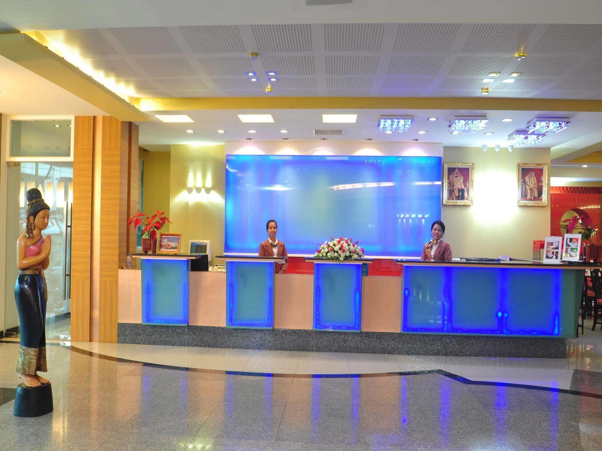 Bp Grand Suite Hotel Хатъяй Экстерьер фото