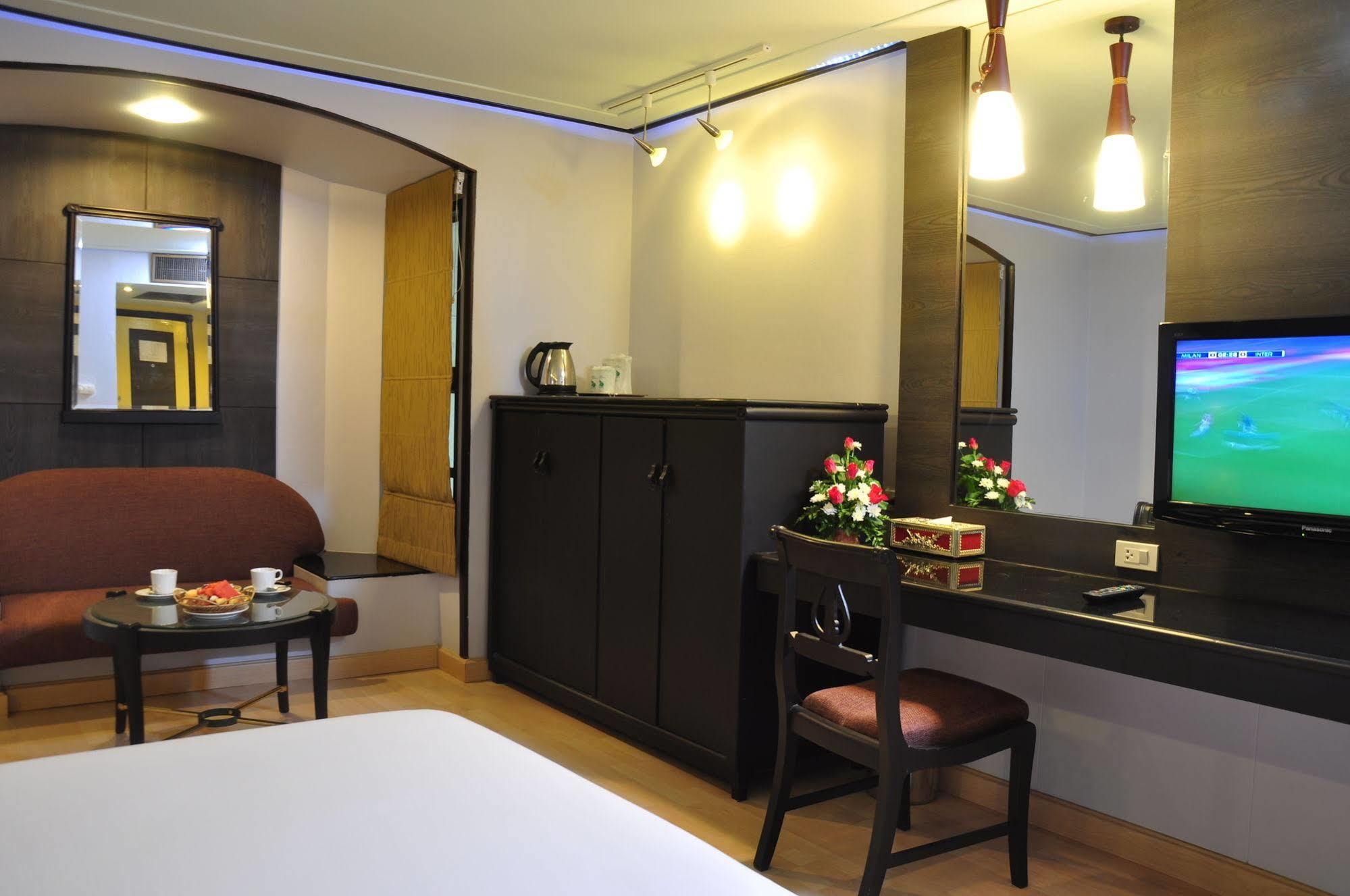 Bp Grand Suite Hotel Хатъяй Экстерьер фото