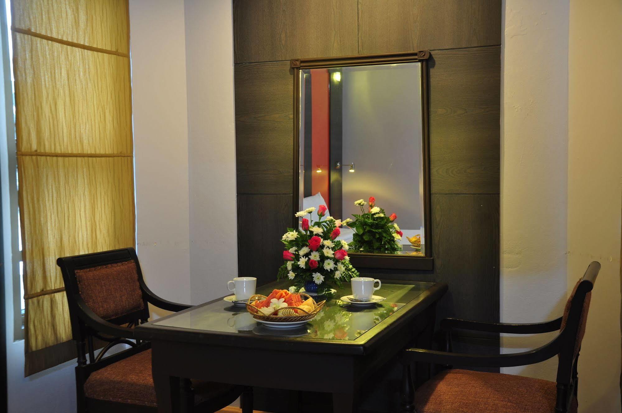 Bp Grand Suite Hotel Хатъяй Экстерьер фото